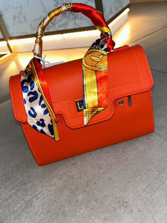 SAC ORANGE ET SON PETIT FOULARD