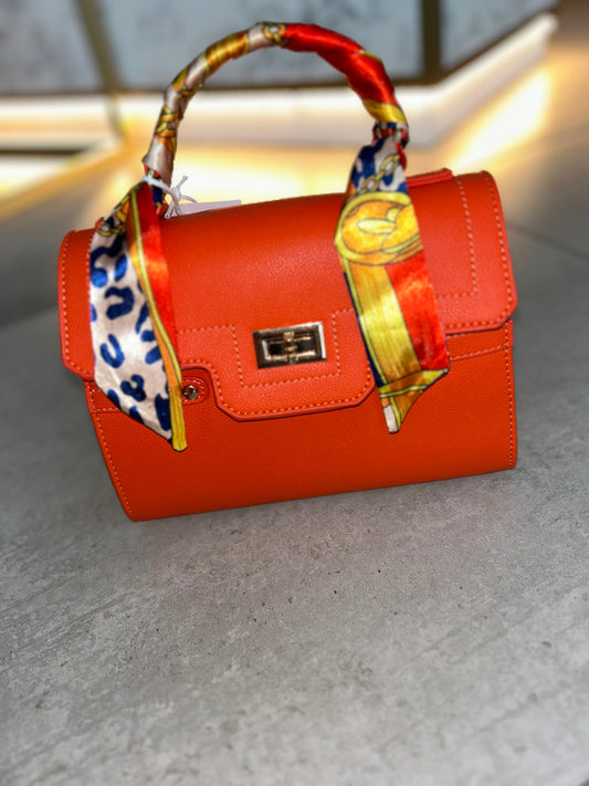 SAC ORANGE ET SON PETIT FOULARD